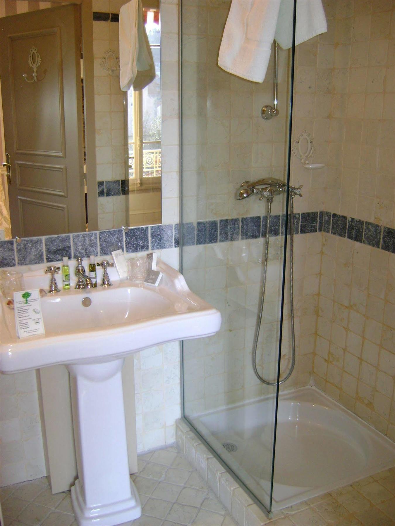 Hotel Helvie - Teritoria Vals-les-Bains Bagian luar foto
